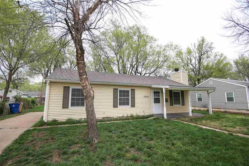 1222 E Arlington St, Park City, KS 67219