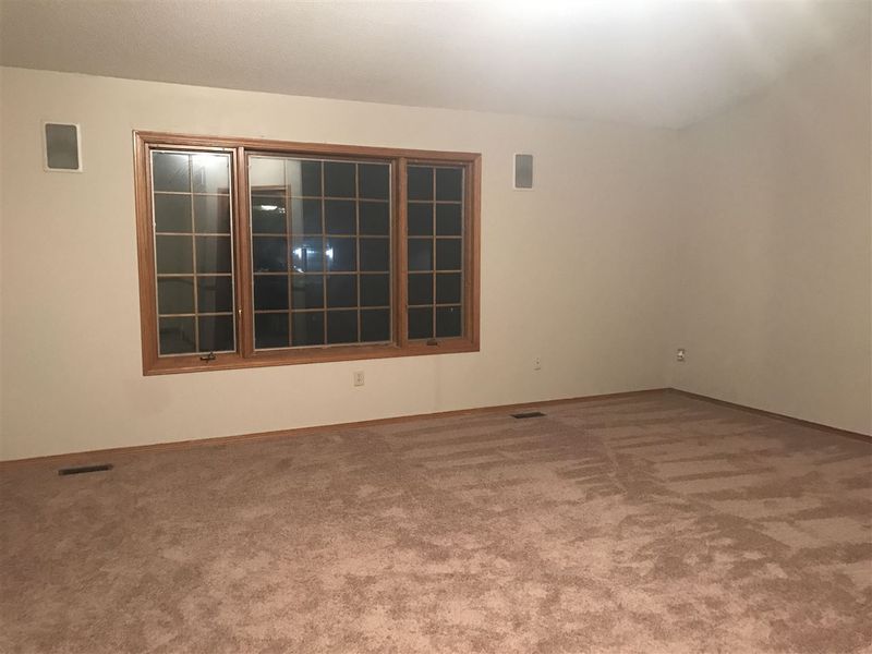 2018 S Cooper Ct, Wichita, KS 67207