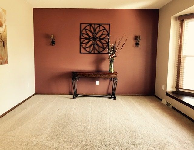 825 N Brook Forest Rd, Derby, KS 67037
