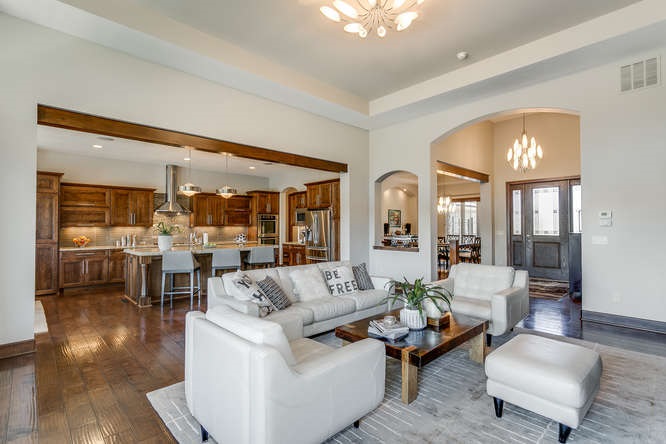 2314 N Lindsay Cir, Wichita, KS 67228