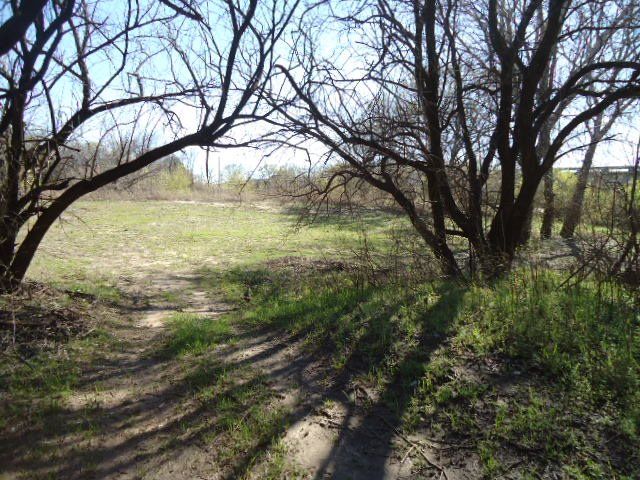 411 E Riverview Rd, Peck, KS 67120