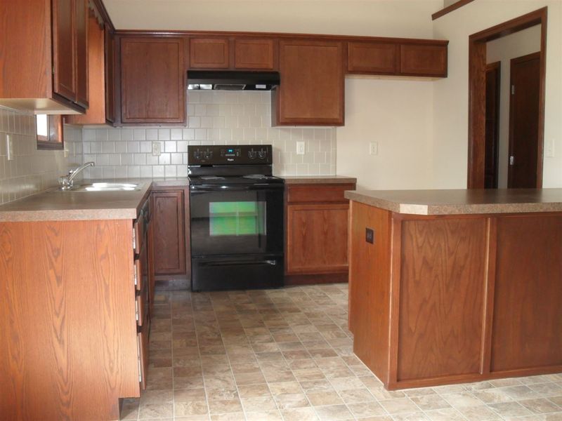 2523 N Sandstone St, Andover, KS 67002