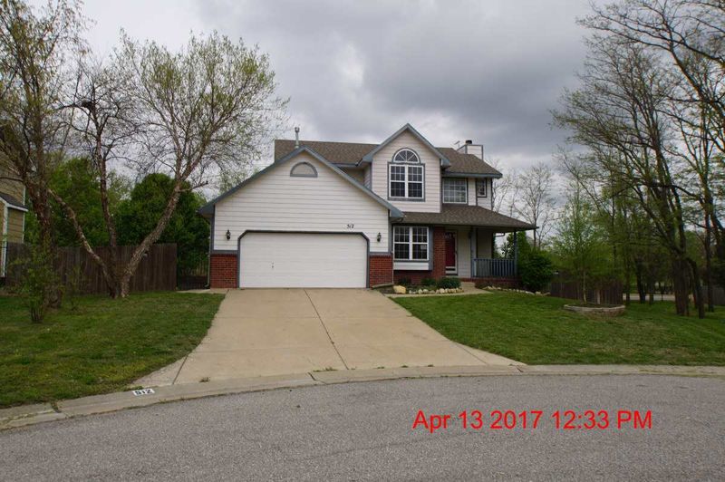 512 Wild Plum Cir, Derby, KS 67037