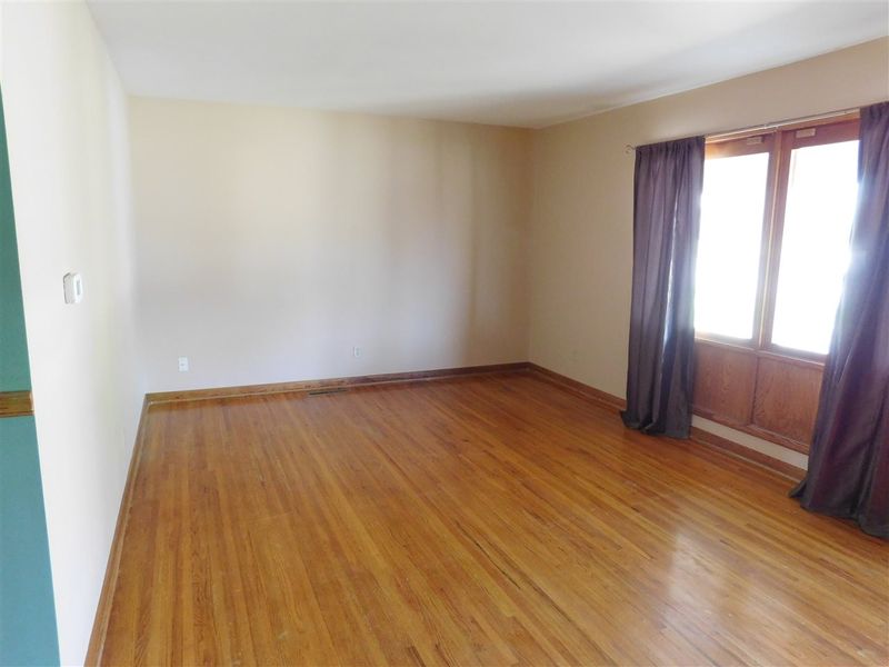5725 E Flagstaff, Bel Aire, KS 67220