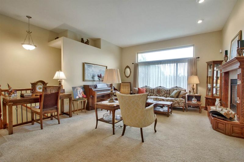 10717 E Boston Cir, Wichita, KS 67207