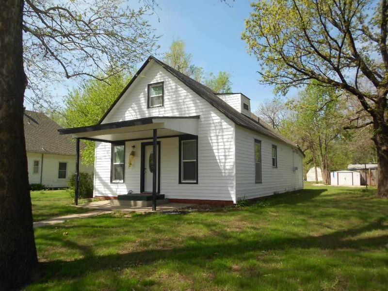 105 S Park, Maize, KS 67101