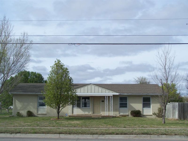 3212 W 31st St S, Wichita, KS 67217-0000