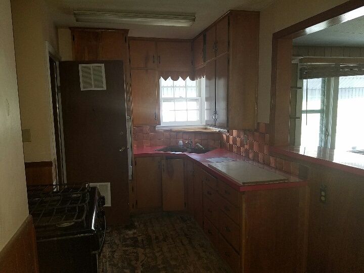 1158 N Pershing, Wichita, KS 67208