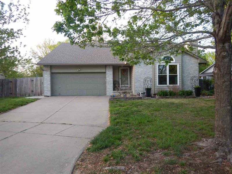 405 S Firefly Ct, Wichita, KS 67235