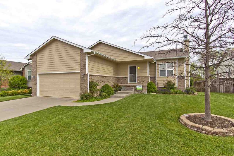 924 W Sumac, Andover, KS 67002