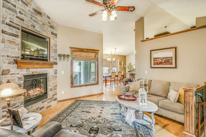 1317 N Robin Ct, Andover, KS 67002