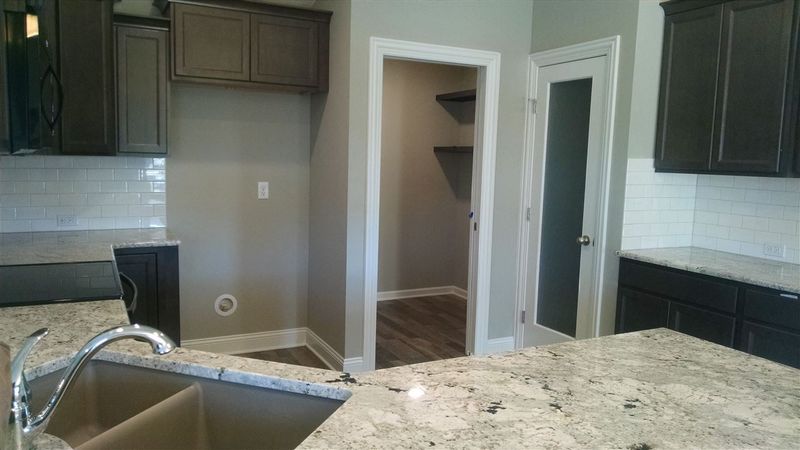 1401 S Main, Halstead, KS 67056