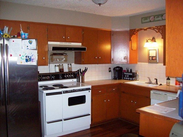 724 Pine, Halstead, KS 67056