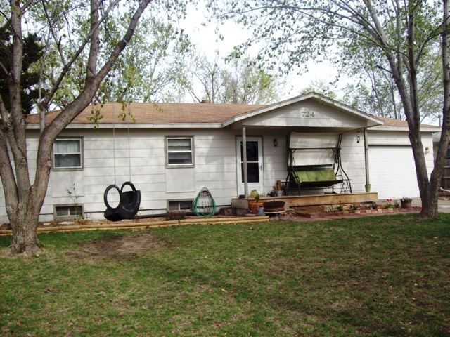 724 Pine, Halstead, KS 67056