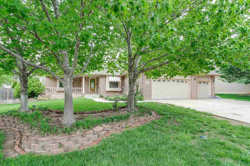 1420 N Broadmoor St, Derby, KS 67037