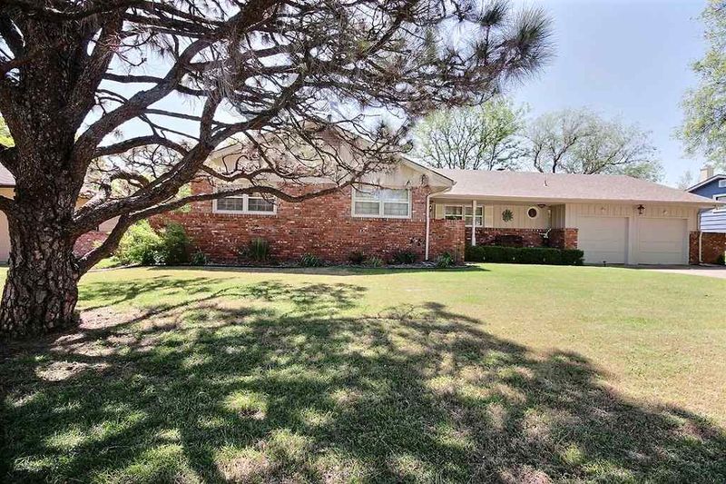 6701 E 14th St N, Wichita, KS 67206