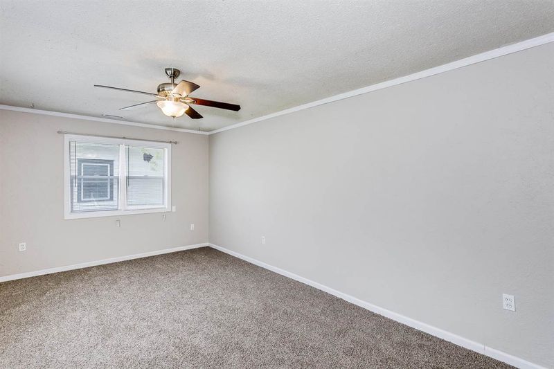213 S King, Maize, KS 67101