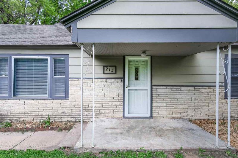 213 S King, Maize, KS 67101