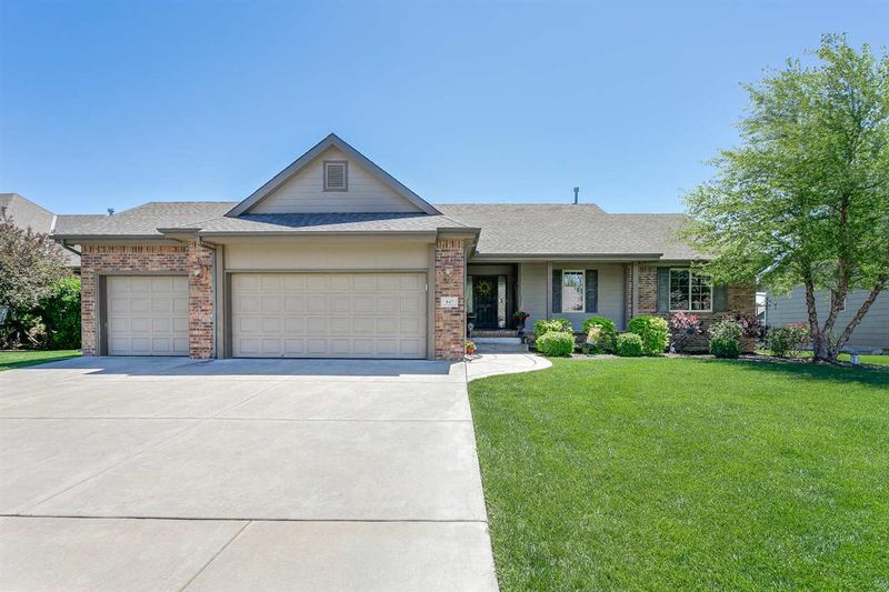 847 E Woodstone Dr, Andover, KS 67002