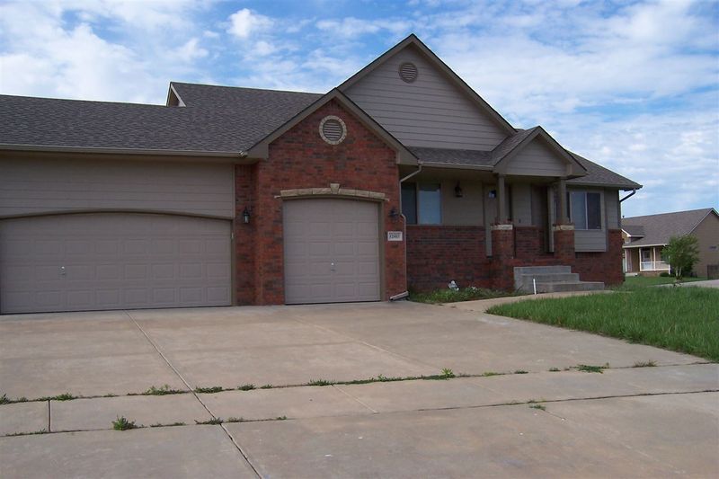 12403 E Willowgreen St, Wichita, KS 67207