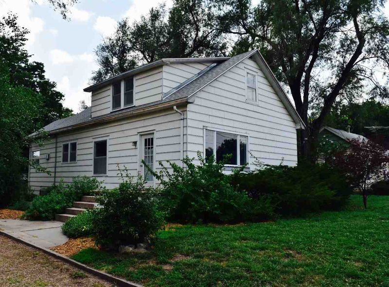 223 W 12th, Newton, KS 67114