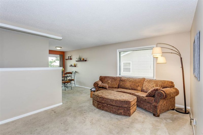 121 W Bernice Marie St, Mulvane, KS 67110