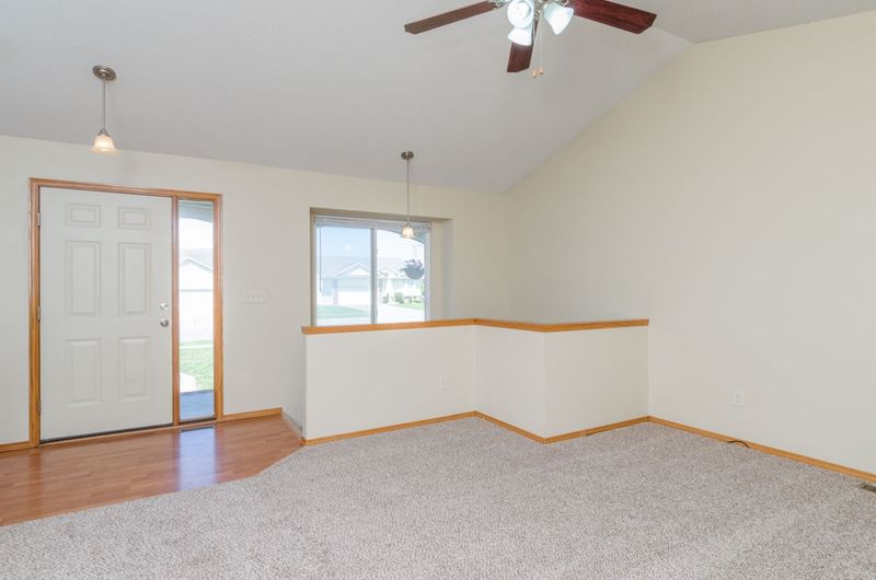 1430 N Spring Ridge Dr, Derby, KS 67002