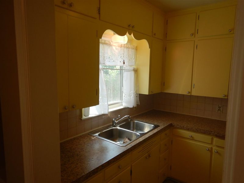 1815 E Bayley, Wichita, KS 67211