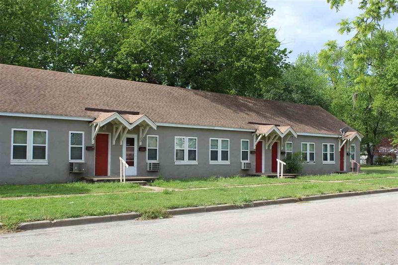 214 W 4th, Wellington, KS 67152