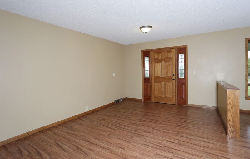 6824 E Edyth Dr, Derby, KS 67037