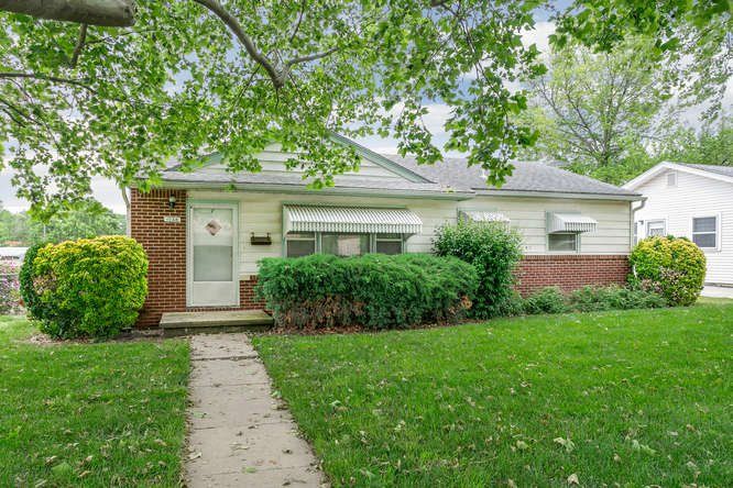 1058 N Derby Ave, Derby, KS 67037