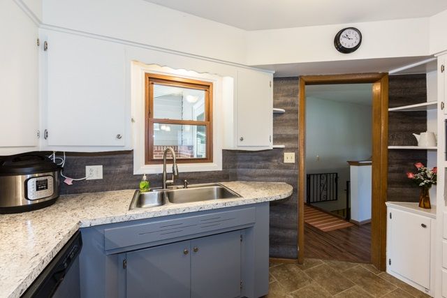 9228 W Shade, Wichita, KS 67212