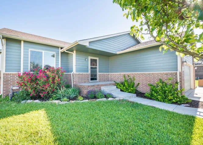 2312 E Dory St, Goddard, KS 67052