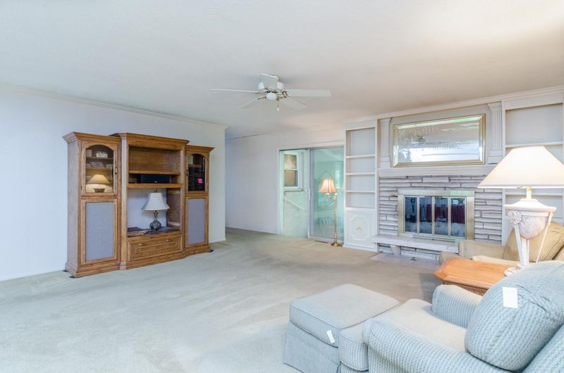 401 E Manor Rd, Andover, KS 67002-7871
