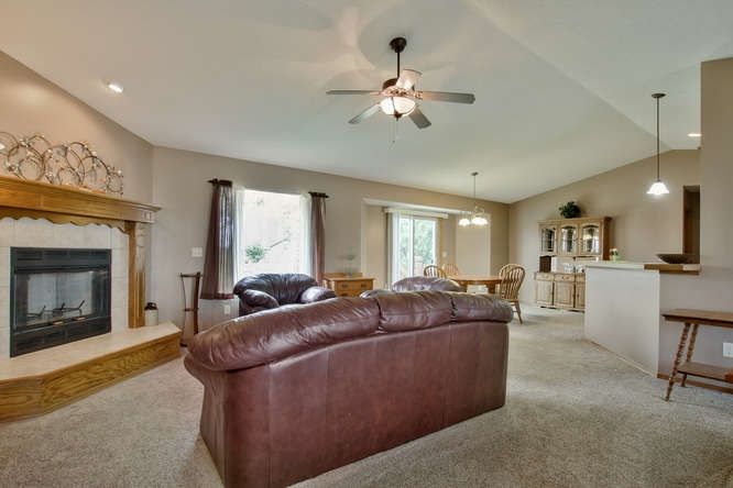 1357 N Lake Edge Cir, Goddard, KS 67052