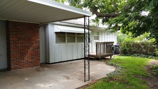 601 W 9th, Newton, KS 67114