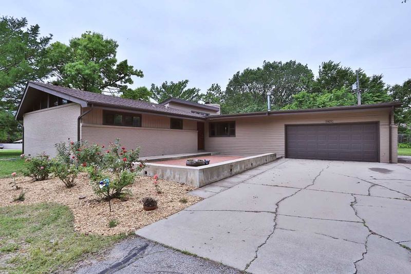 2925 N Jackson Blvd, Derby, KS 67037