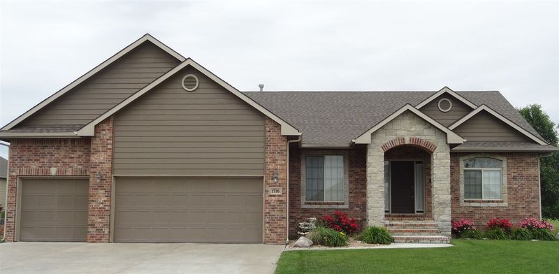 1716 Firebox, Newton, KS 67114