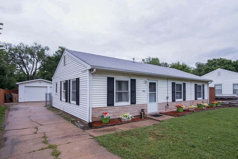 1416 E Frontenac St, Park City, KS 67219