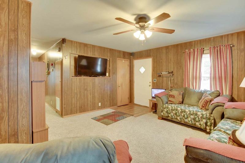 1416 E Frontenac St, Park City, KS 67219