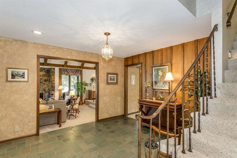 7700 E Killarney Pl, Wichita, KS 67206