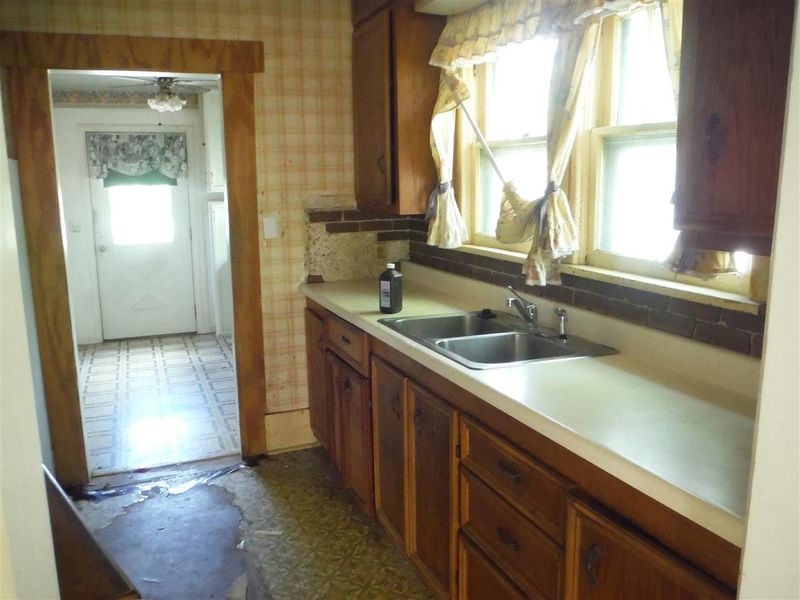 361 Birch, Valley Center, KS 67147