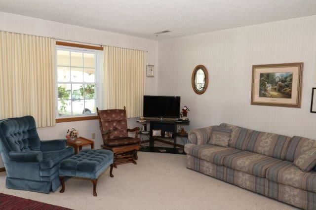 610 N Edgemoor, Mulvane, KS 67110