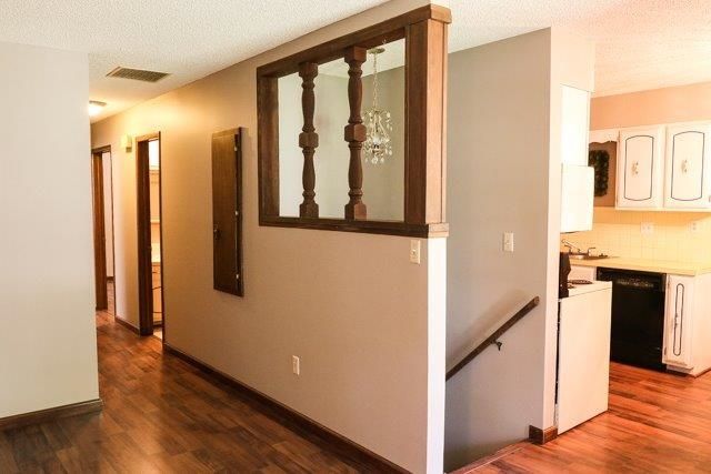 515 N 1st, Mulvane, KS 67110