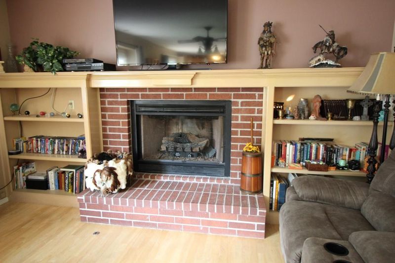 7020 S Huckleberry Dr, Derby, KS 67037