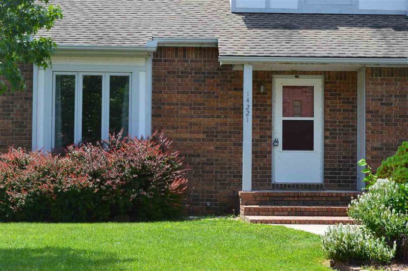 14221 E Spring Creek Dr, Wichita, KS 67230