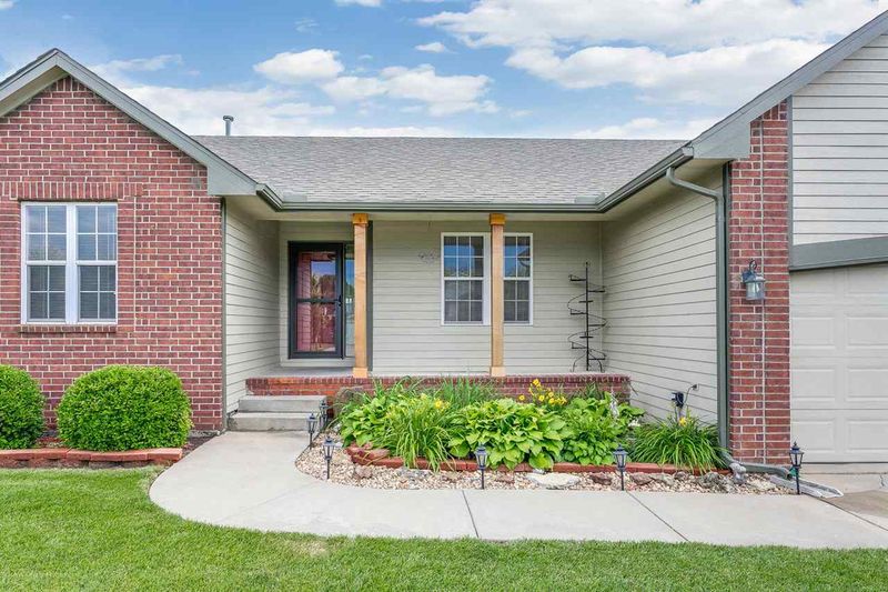 529 E Plumwood, Rose Hill, KS 67133