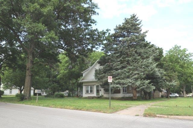 211 N College, Mulvane, KS 67110
