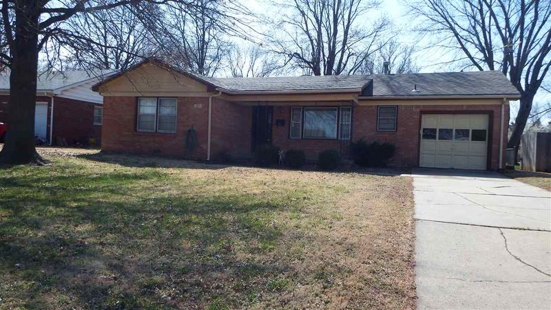 217 E Filmore, Mulvane, KS 67211
