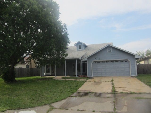 8526 E Scott St, Wichita, KS 67210